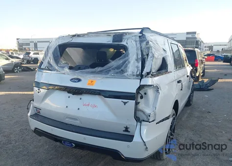 2019 Ford Expedition Limited z USA, uszkodzony, nr VIN 1FMJU2AT9KEA52631